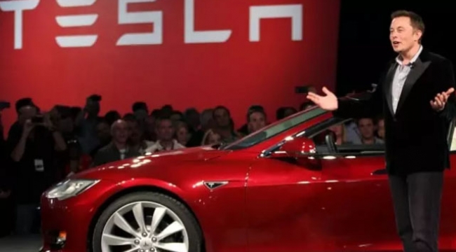 Tesla arıza krizi ile boğuşurken, Elon Musk tweet atmakla meşgul
